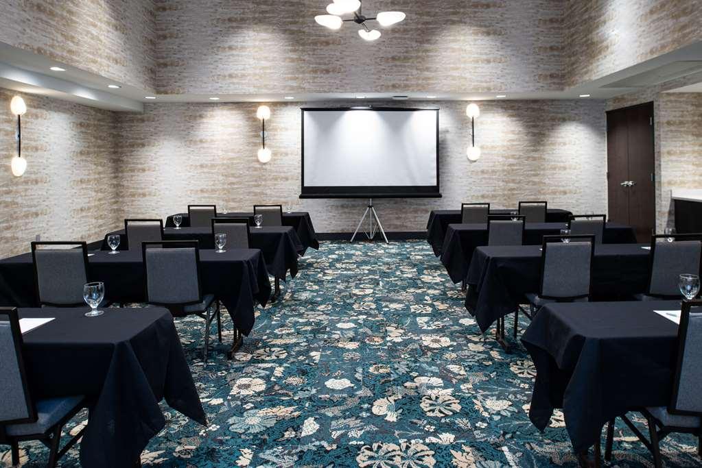 Hilton Garden Inn Kalamazoo Downtown Konforlar fotoğraf