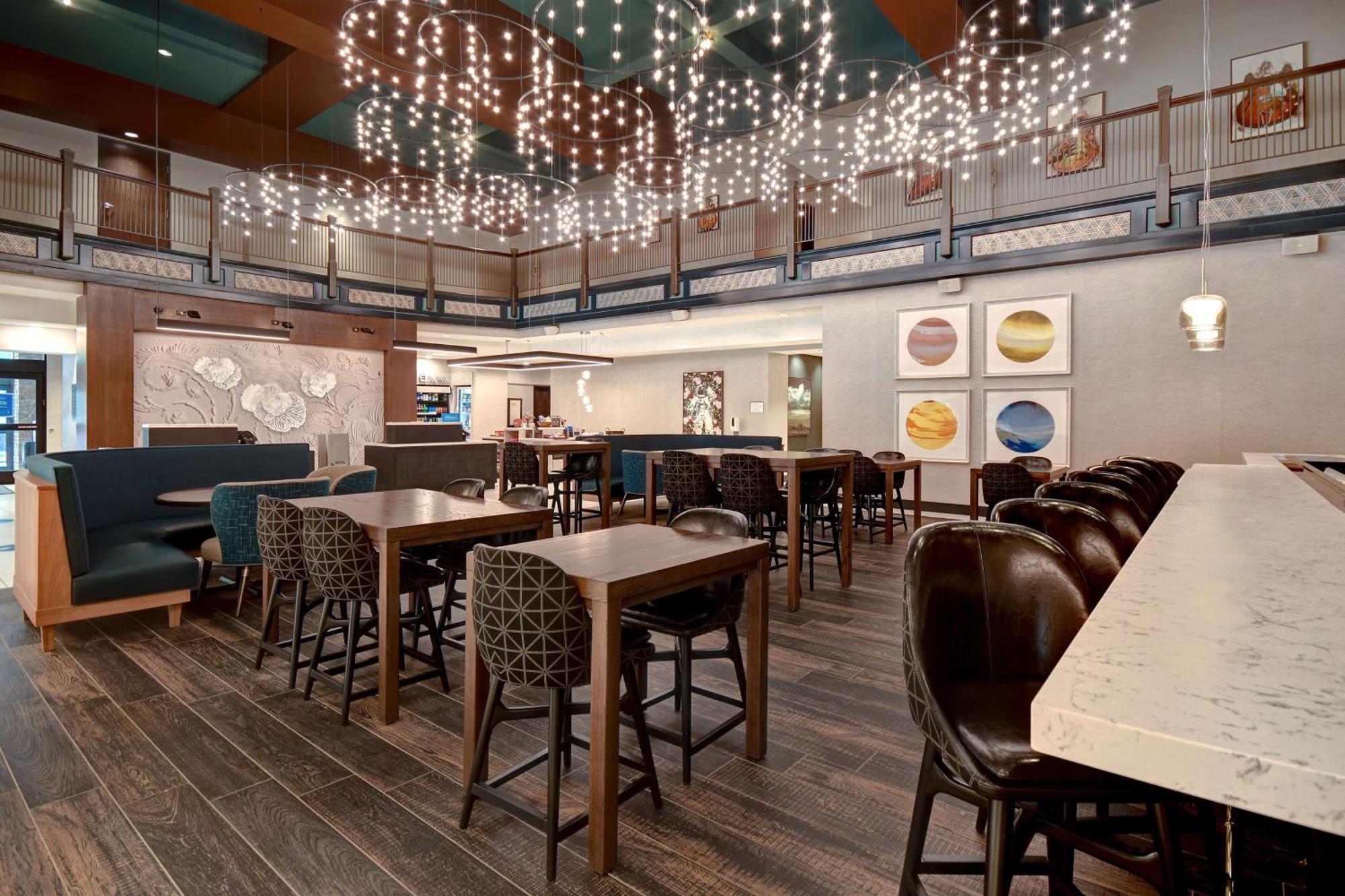 Hilton Garden Inn Kalamazoo Downtown Dış mekan fotoğraf